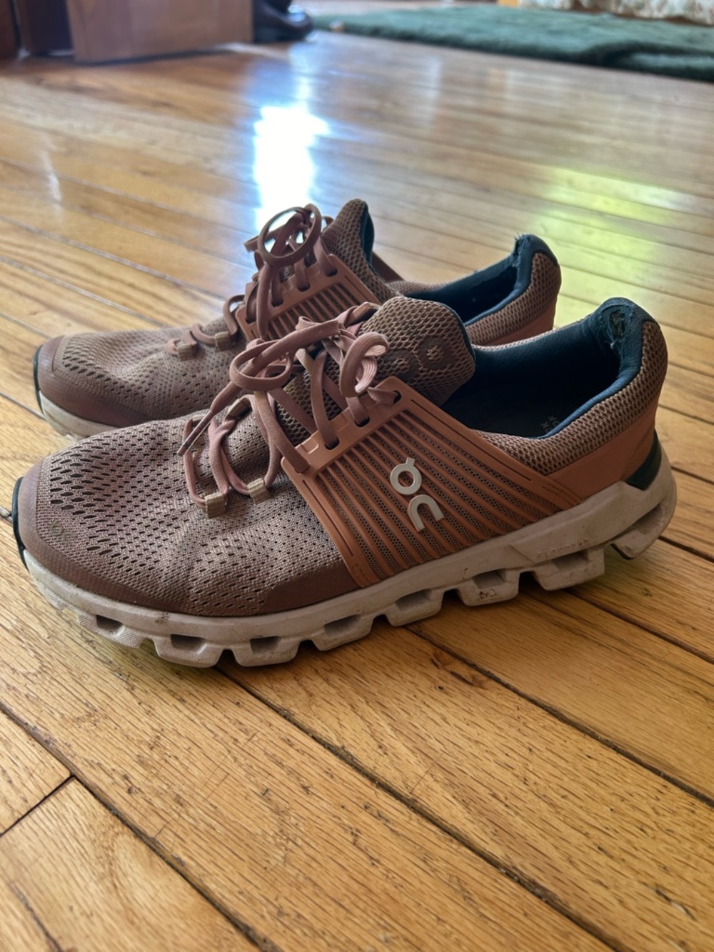 On Running Cloud Sneaker Womens 7.5 Orange/Muave